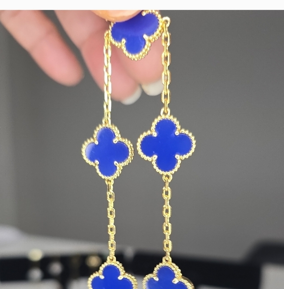 Elegant Gold and Blue Clover Bracelet